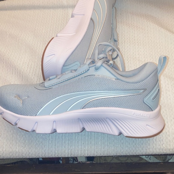 NWB Puma  Focus  Lite Women's Blue Sneakers Size 9 - Picture 13 of 15